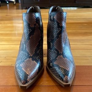 Vince Camuto Gradina Block Heel Bootie